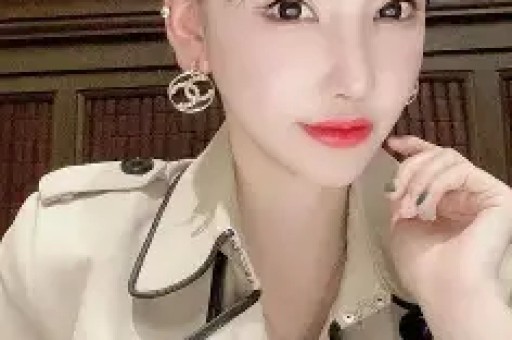 真猛！女演员周也卧室亲密被拍拥抱接吻一条龙粉丝提醒拉窗帘