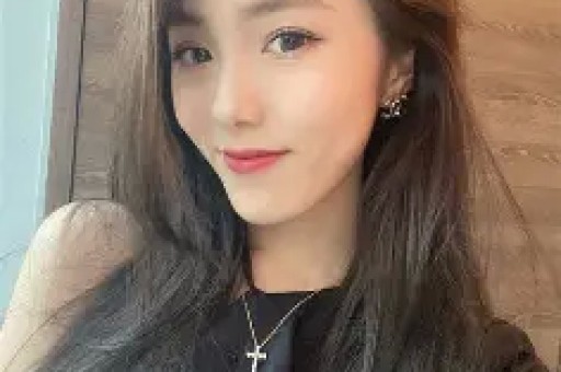 大瓜！百万粉丝女网红梁嘉蕊被曝私生活混乱！聊天记录辣眼！