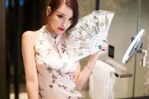 虽然阿娟父母都不在了姐姐们都各自有自己的家也经常见不到哥嫂更不用说了但在小奎家阿娟依然享受着亲情的环绕不
