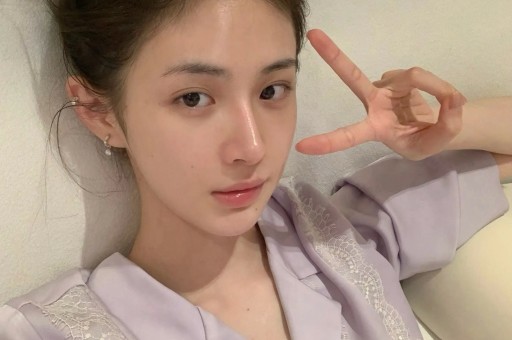 39岁白冰近况曝光！与丁一离婚已经5年12岁女儿遗传了她的美貌