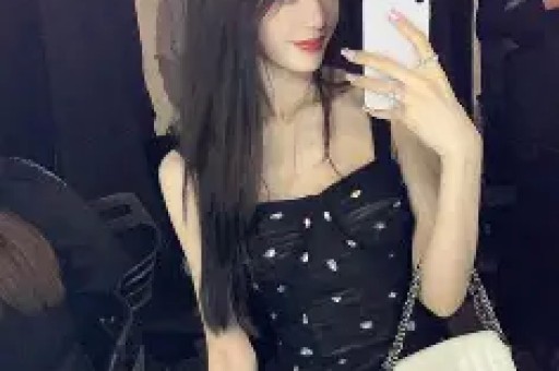 网红“迅猛龙特蕾莎”会员直播引热议因操作失误公开回应真相！